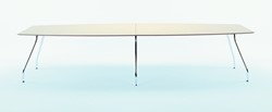 Onix vergadertafel tonvormig met afgeronde hoeken, vaste hoogte 75cm.