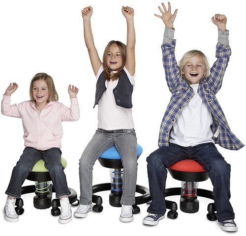 Swoppster kinderbureaustoel stof en veer in blauw, voetenring met wielen en glijdoppen.-2