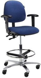 Score stoel Ergo 2301 zitting gestoffeerd. Hoogteverstelling 54-73cm, werkbladhoogte 80-100cm. Met voetenring,  alu onderstel
